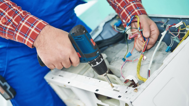 Saruhanlı Silverline Silverline çamaşır makinesi kart tamiri – Su almama arızası orijinal parça ile giderildi. - Teknik servis örneği